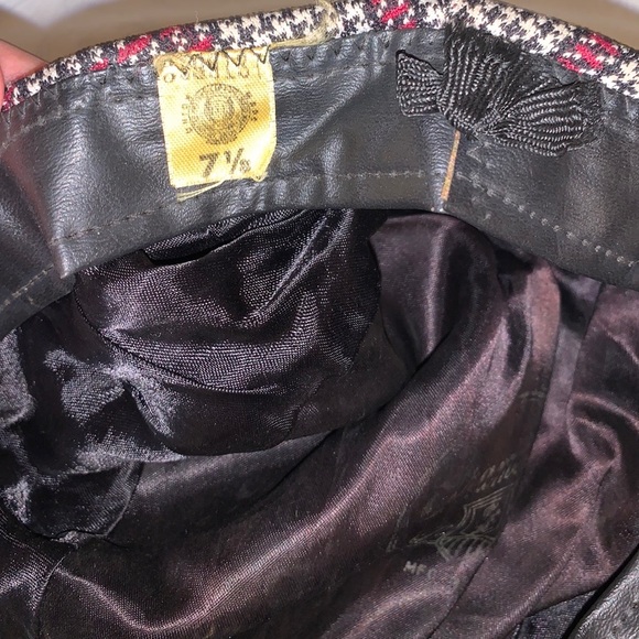 Vintage newsboy, houndstooth tweed/wool/ leather hat by Gramercy , size 7 1/8 - Picture 11 of 16